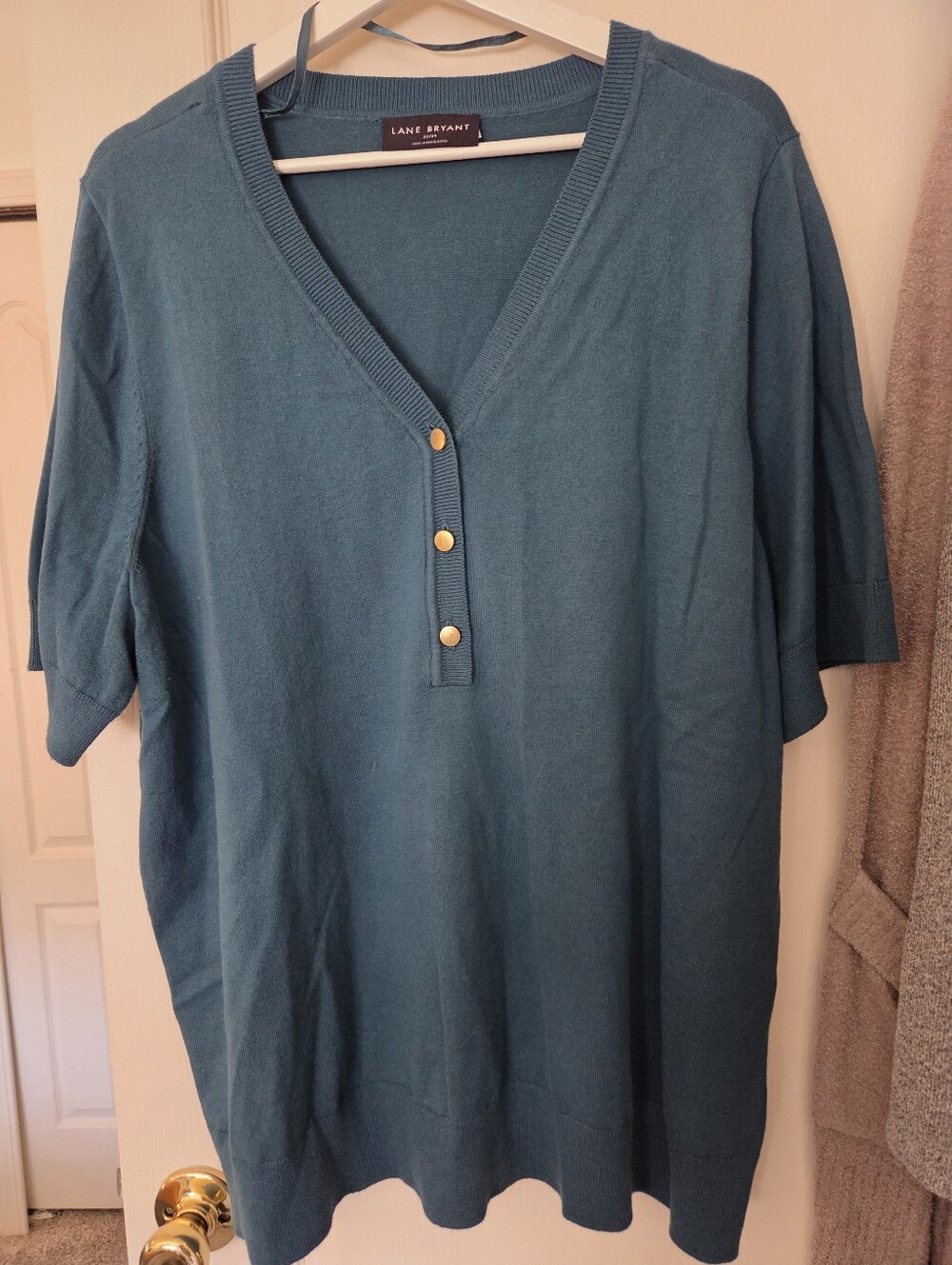 Lane Bryant Teal V‑Neck Short Sleeve Henley Sweater with Gold Buttons